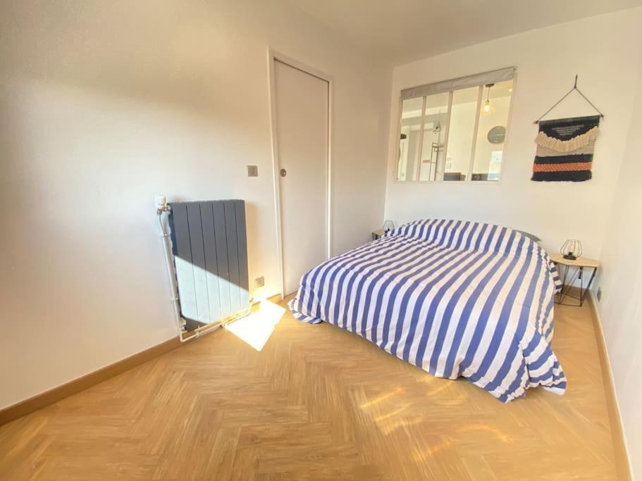 Апартаменты Plein Charme Aux Minimes Terrasse Calme + Parking Ла-Рошель Экстерьер фото