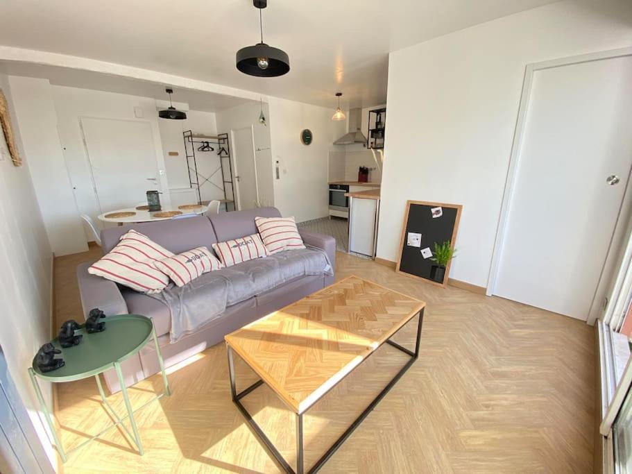 Апартаменты Plein Charme Aux Minimes Terrasse Calme + Parking Ла-Рошель Экстерьер фото